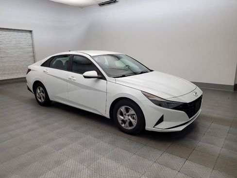 Used 2021 Hyundai Elantra SE w/ Cargo Package FWD image 11