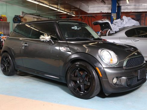 Used 2013 MINI Cooper S FWD image 5