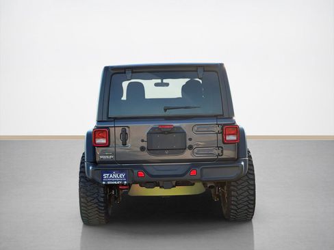 Used 2023 Jeep Wrangler Unlimited Rubicon w/ Cold Weather Group image 6