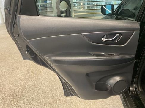 Used 2020 Nissan Rogue SV AWD/4WD image 31