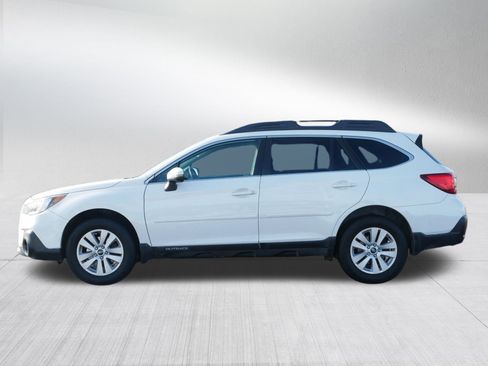 Used 2019 Subaru Outback 2.5i Premium image 4