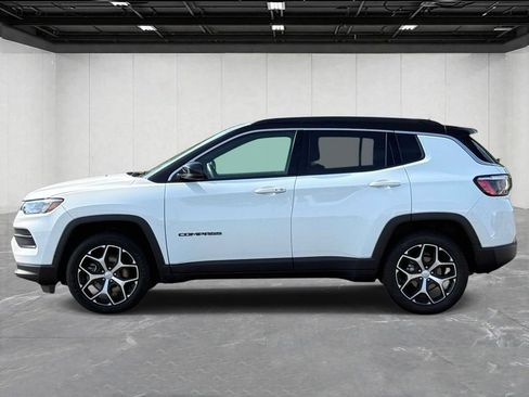 Used 2024 Jeep Compass Limited AWD/4WD image 8