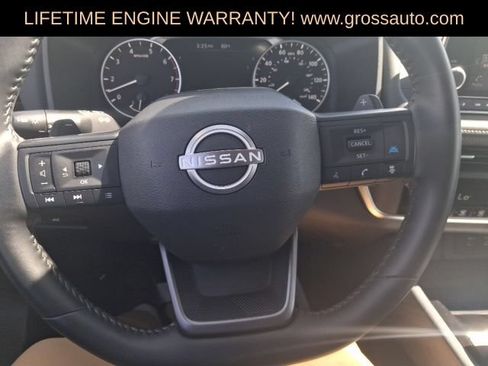 Used 2025 Nissan Rogue SV FWD image 12