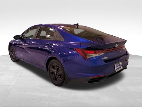 Used 2022 Hyundai Elantra SEL image 5