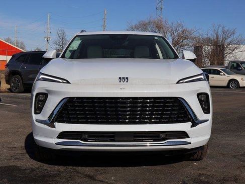 New 2026 Buick Envision Avenir image 2