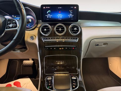 Used 2020 Mercedes-Benz GLC 300 image 15