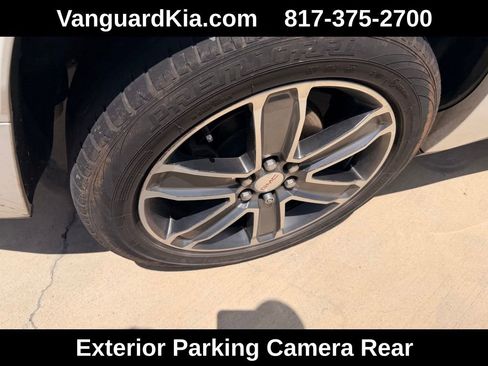 Used 2019 GMC Acadia Denali w/ Technology Package FWD image 10