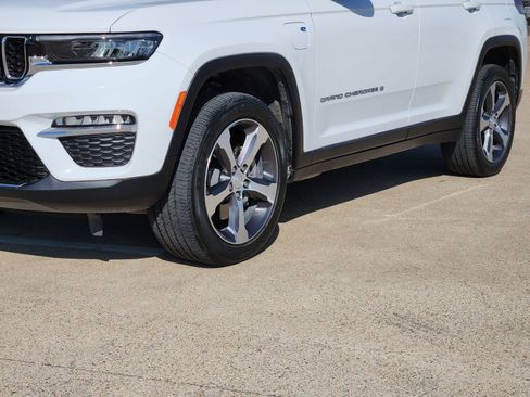 Used 2024 Jeep Grand Cherokee Limited 4xe w/ Trailer Tow Package image 12