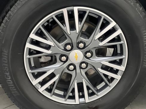 Used 2024 Chevrolet Traverse LT FWD image 78