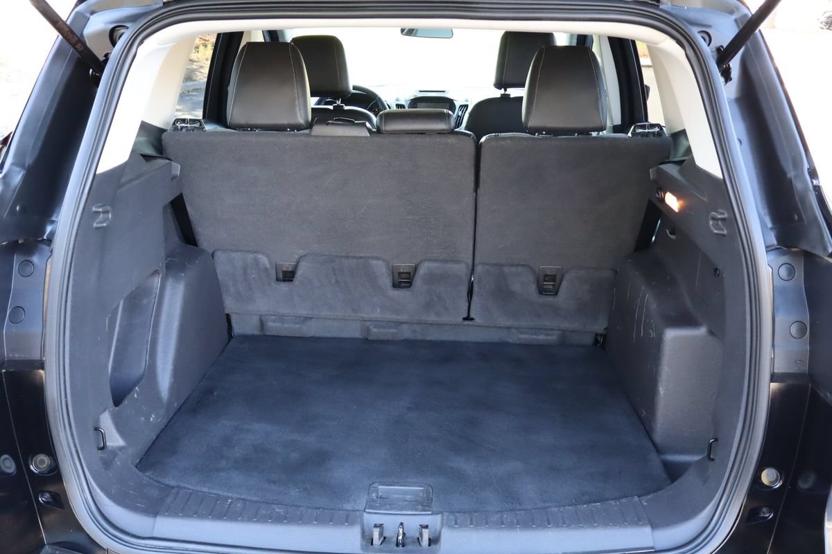 Used 2017 Ford Escape SE w/ Equipment Group 201A AWD/4WD image 14