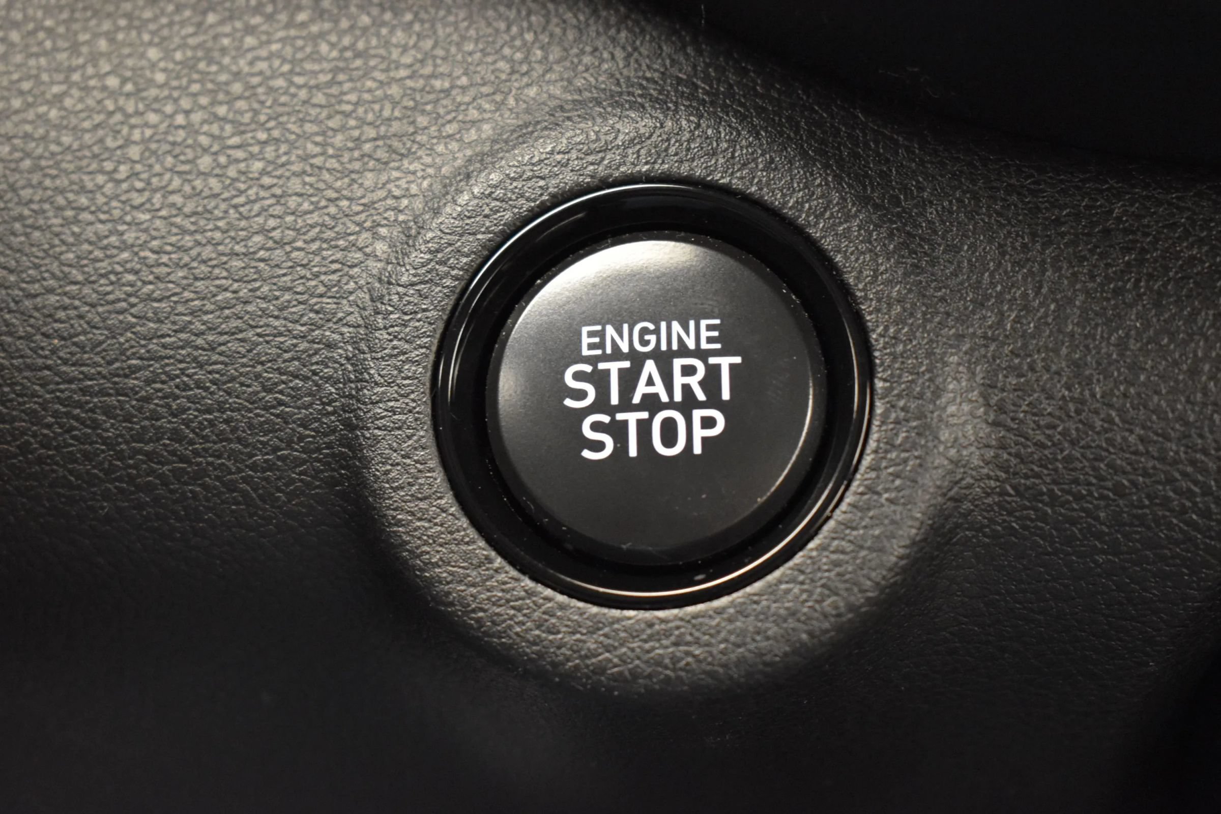 Used 2025 Hyundai Venue Limited FWD image 29