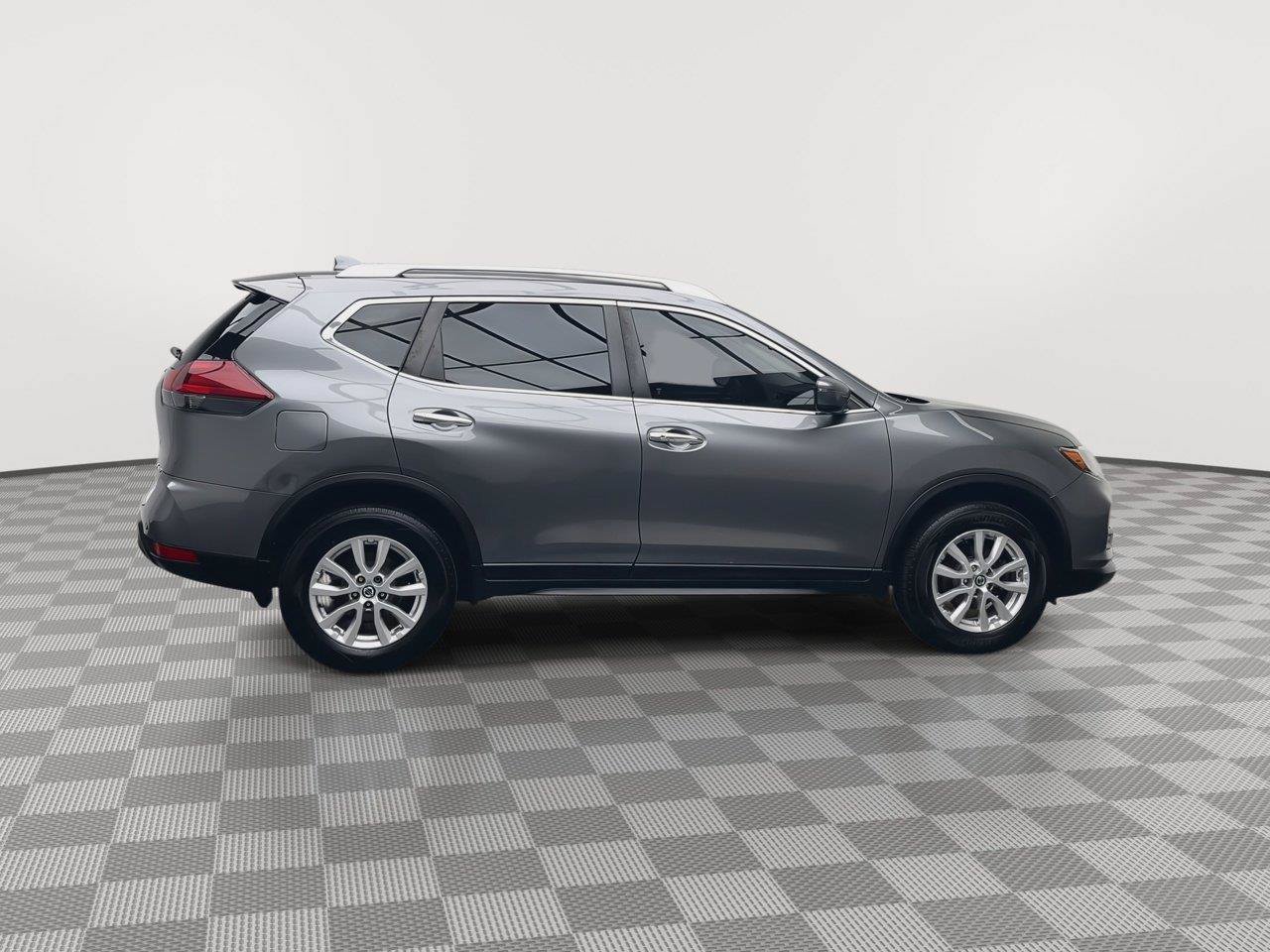 Used 2020 Nissan Rogue SV AWD/4WD image 35