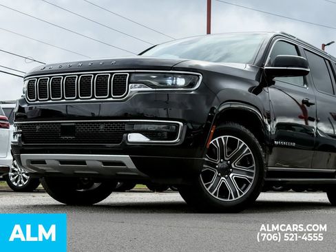 Used 2024 Jeep Wagoneer Series II w/ Flexible Seating Group RWD image 6