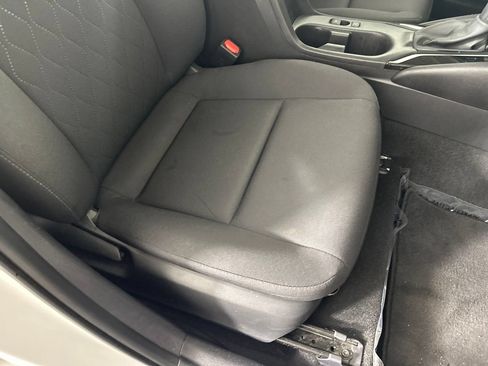 Used 2025 Toyota Corolla LE FWD image 32