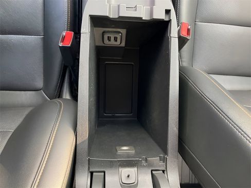 Used 2022 Chevrolet Equinox Premier w/ LPO, Floor Liner Package image 28