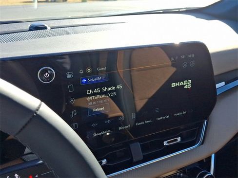 New 2025 Chevrolet Equinox ACTIV w/ Safety and Technology Package image 13