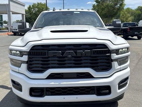 New 2026 RAM 2500 Tradesman AWD/4WD image 15