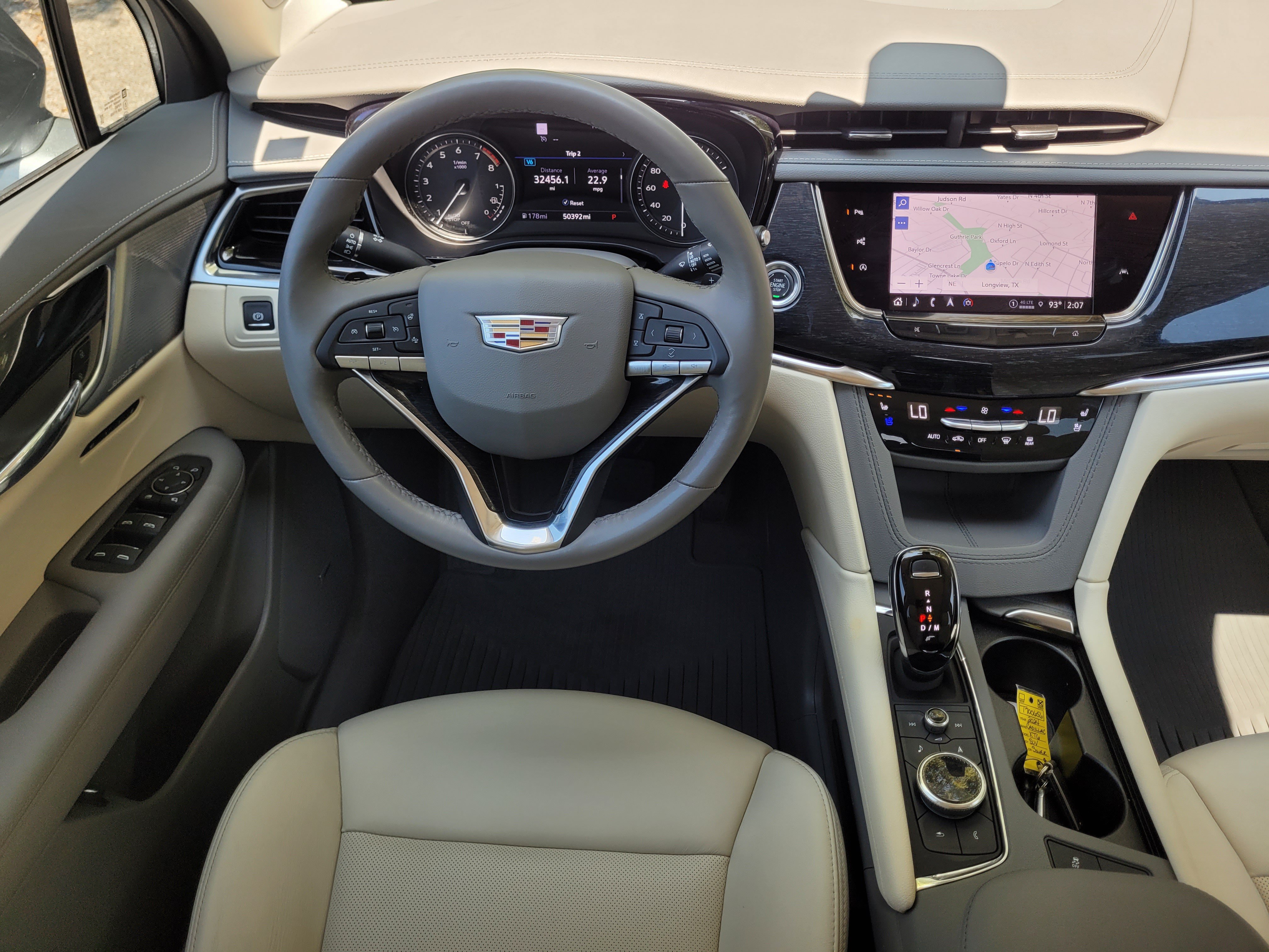 Used 2024 Cadillac XT6 Premium Luxury w/ Technology Package FWD image 12
