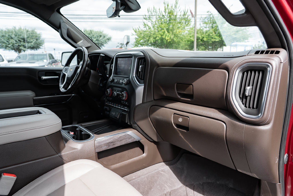 Used 2020 Chevrolet Silverado 1500 LTZ w/ LTZ Plus Package AWD/4WD image 34