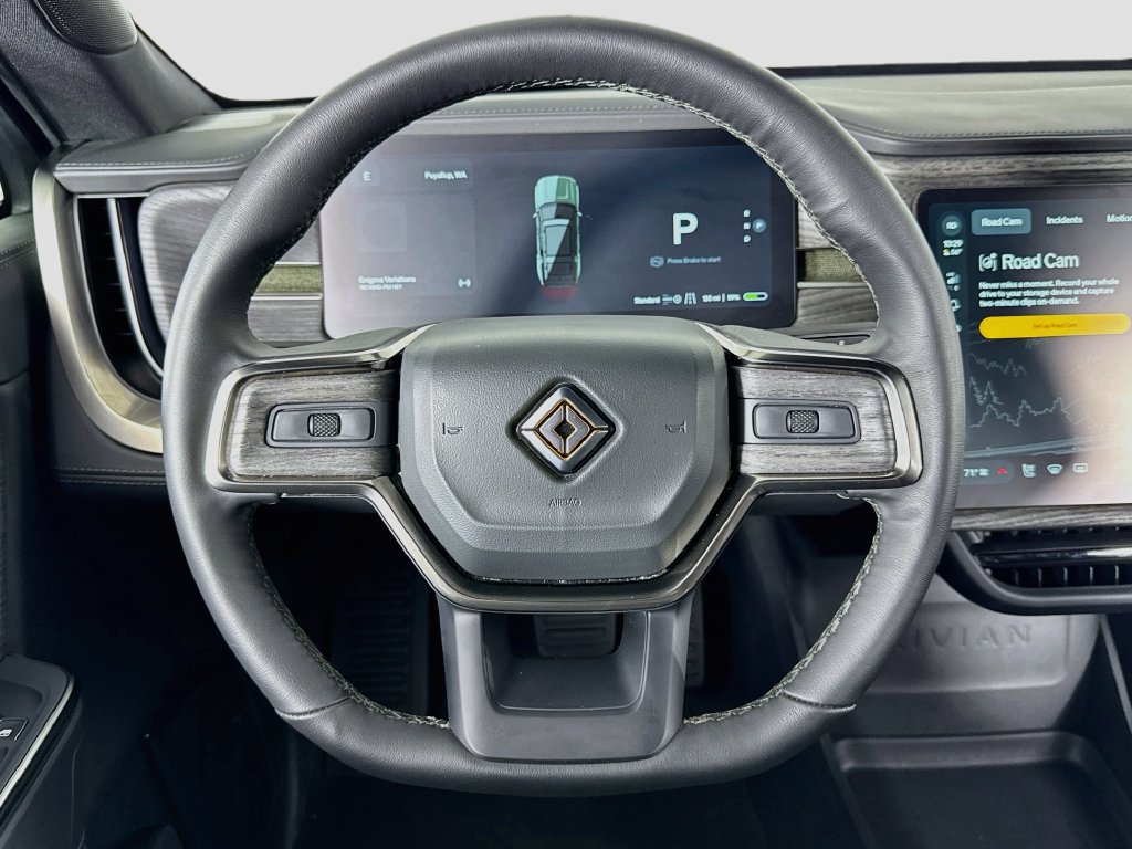 Used 2025 Rivian R1S Adventure Dual AWD/4WD image 25