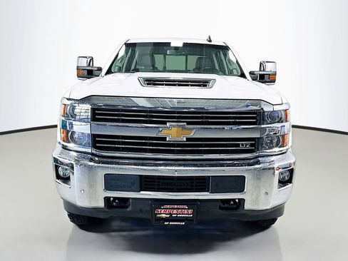 Used 2018 Chevrolet Silverado 2500 LTZ w/ Duramax Plus Package AWD/4WD image 4