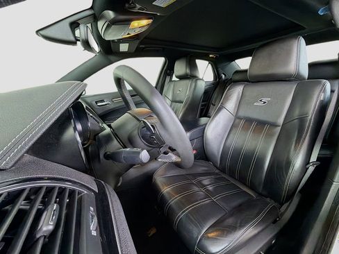 Used 2023 Chrysler 300 S image 13