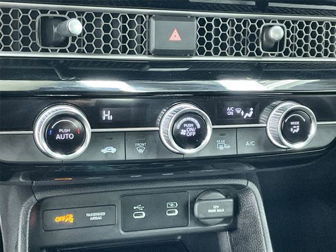 Certified 2025 Honda Civic Sport image 26