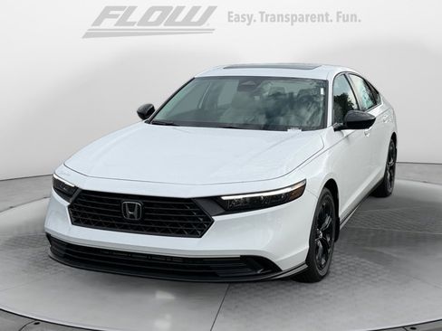 New 2025 Honda Accord SE image 3