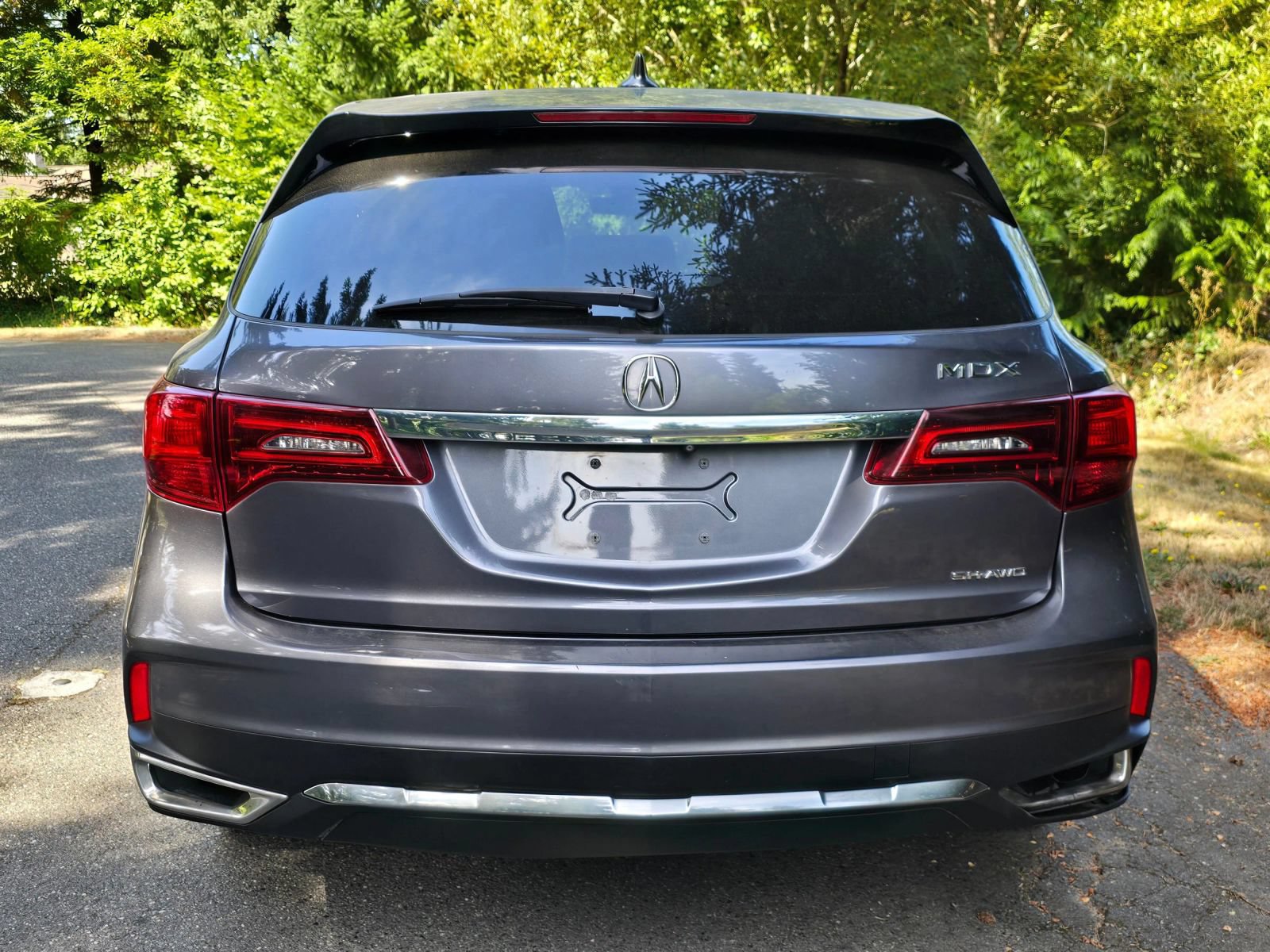 Used 2017 Acura MDX w/ Technology Package AWD/4WD image 4