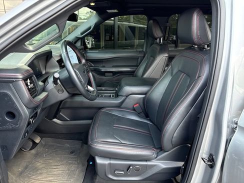 Used 2024 Ford Expedition Limited RWD image 24