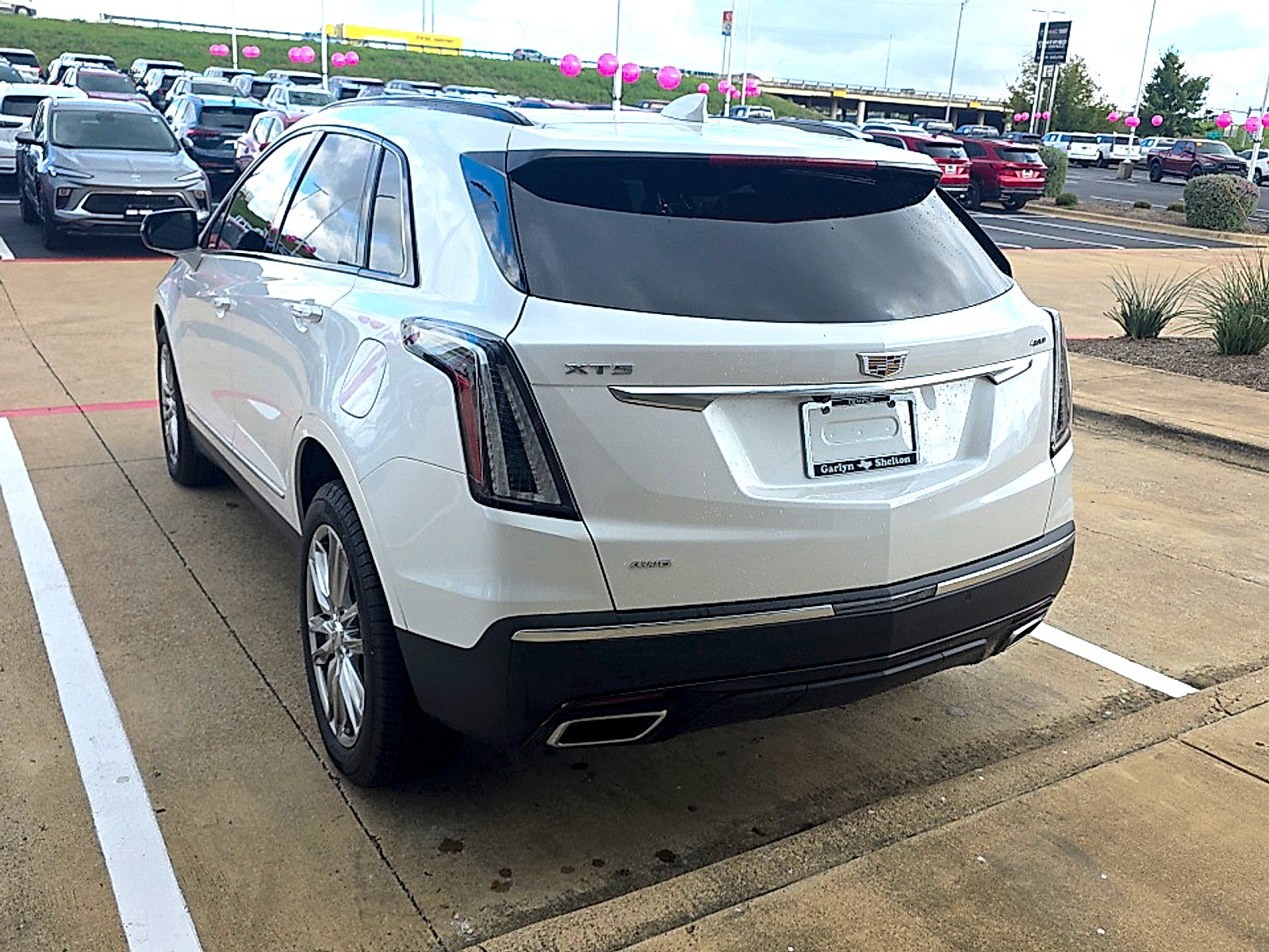 Used 2025 Cadillac XT5 Sportv w/ LPO, Floor Liner Package AWD/4WD image 13
