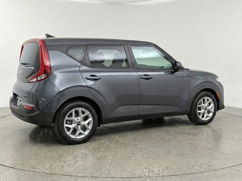 Used 2025 Kia Soul LX w/ LX Technology Package FWD image 9