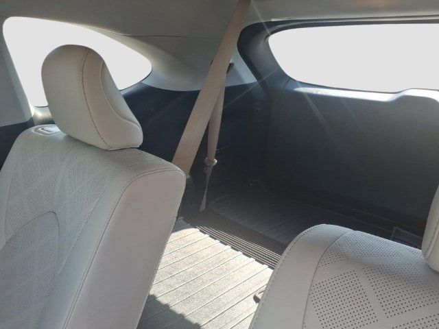 Used 2021 Toyota Highlander Platinum FWD image 10