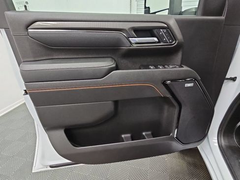 Used 2025 GMC Sierra 2500 AT4 AWD/4WD image 30