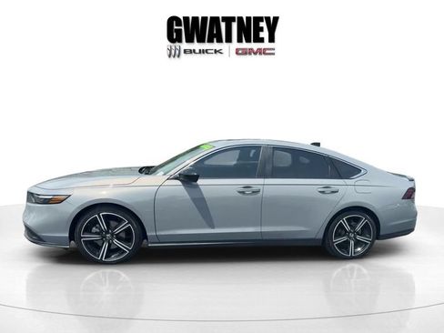 Used 2024 Honda Accord Sport image 8
