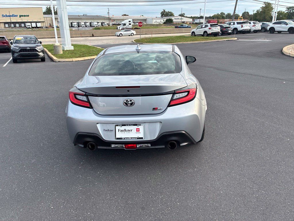 Used 2024 Toyota GR86 RWD image 11