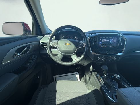 Used 2021 Chevrolet Traverse LT FWD image 36