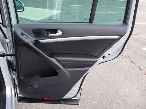 Used 2014 Volkswagen Tiguan R-Line image 25