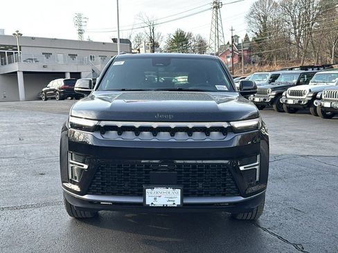New 2026 Jeep Grand Wagoneer Limited AWD/4WD image 2