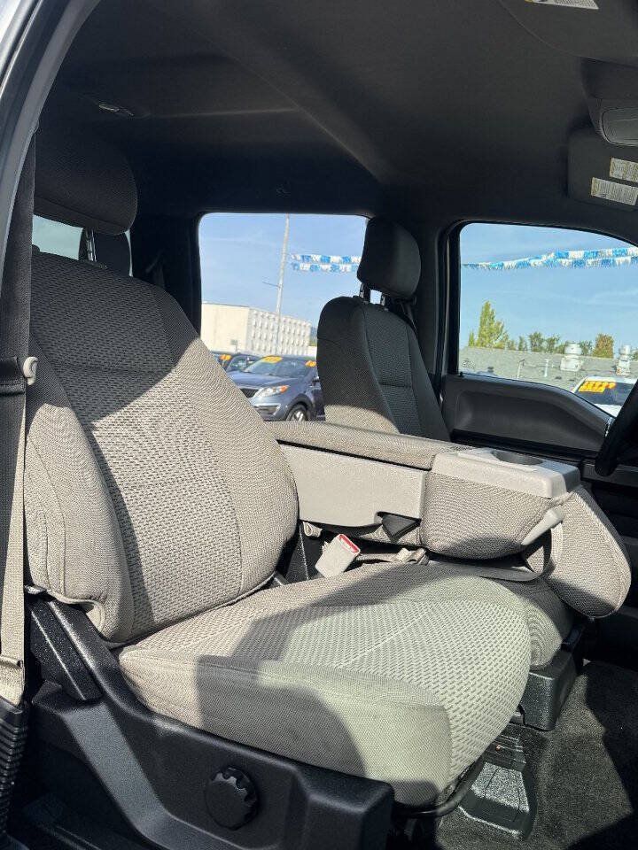 Used 2015 Ford F150 XLT AWD/4WD image 5