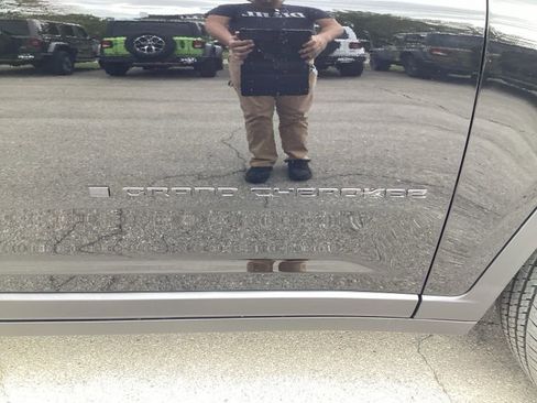 New 2025 Jeep Grand Cherokee L Altitude image 10