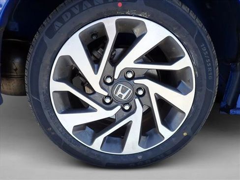 Used 2018 Honda Civic EX image 7