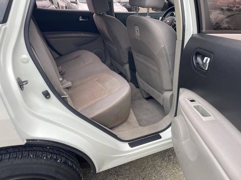 Used 2014 Nissan Rogue S w/ Convenience Package AWD/4WD image 13