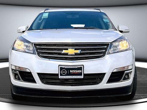 Used 2016 Chevrolet Traverse LT image 2