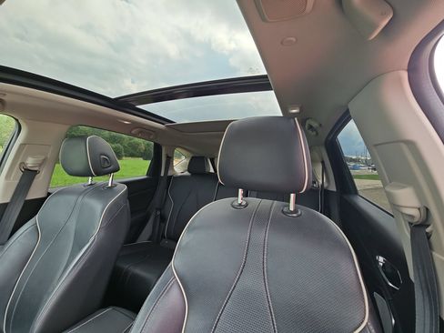 Used 2019 Acura RDX w/ Advance Package AWD/4WD image 16