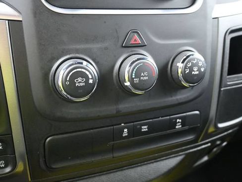 Used 2024 RAM 1500 Warlock AWD/4WD image 27