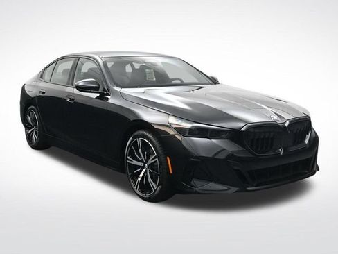 New 2027 BMW 550e xDrive w/ Executive Package AWD/4WD image 2