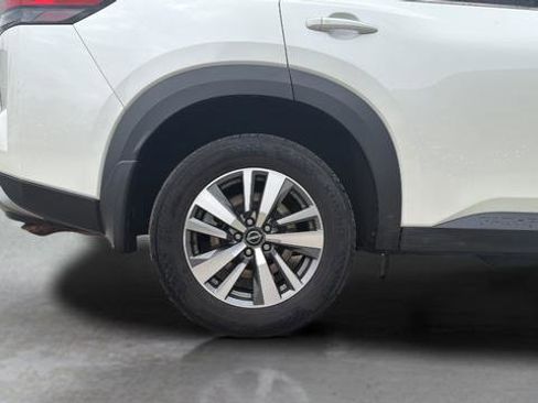 Used 2024 Nissan Pathfinder SL AWD/4WD image 13