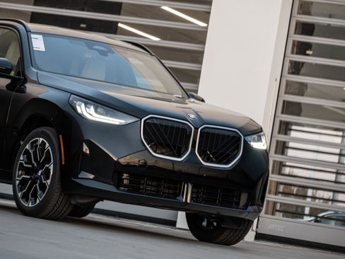 New 2026 BMW X3 xDrive30 w/ Premium Package image 5