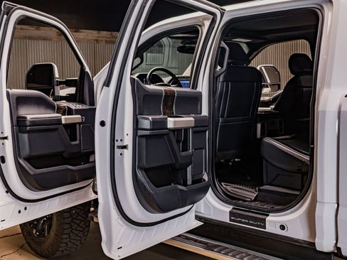 Used 2022 Ford F250 Lariat w/ FX4 Off-Road Package image 27